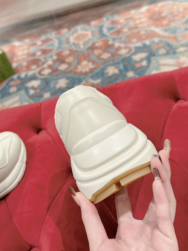 グッチ靴着用イメージ